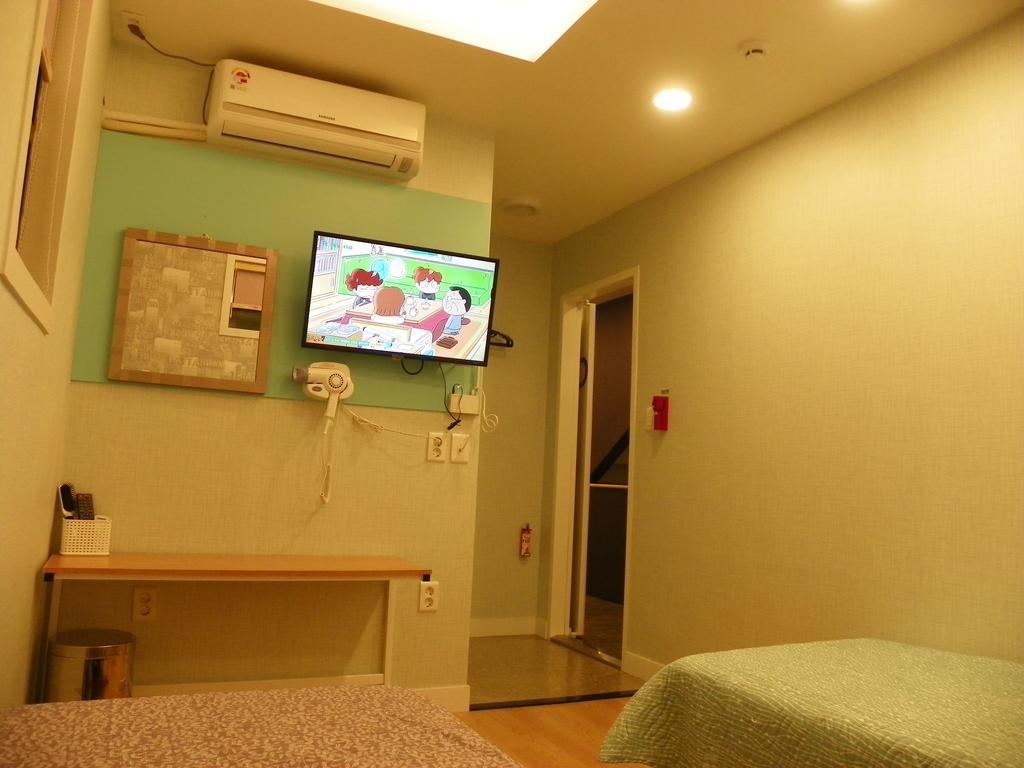 Feliz Casa Hotel Seoul Værelse billede